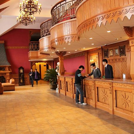 Harbin Volga Manor Hotel Buitenkant foto